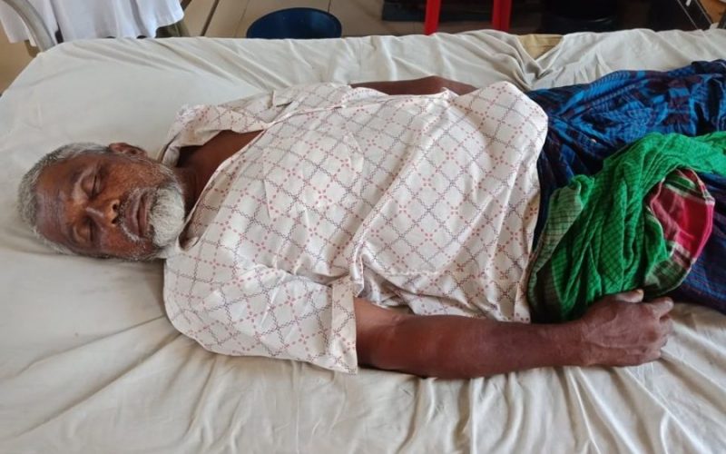 সুন্দরবনে বিষ দিয়ে মাছ ধরার প্রতিবাদ করায় হামলা