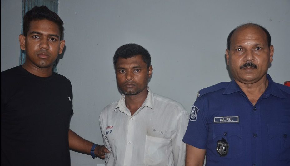 খোকসায় মামলা দিতে এসে ধর্ষক শ্রী’ঘরে