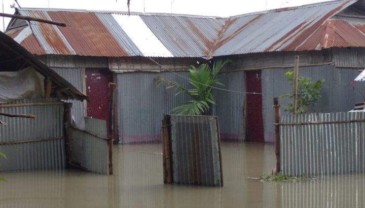 কুড়িগ্রামে বন্যা পরিস্থিতি অপরিবর্তিত, পানিতে ডুবে এ পর্যন্ত ১৬ জনের মৃত্যু
