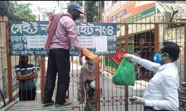 রেড জোন: ওয়ারীতে ‘লকডাউন’ শুরু