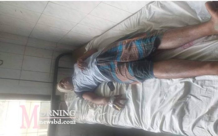 পারিবারিক বিরোধের জের ধরে হামলার শিকার জবি শিক্ষার্থী