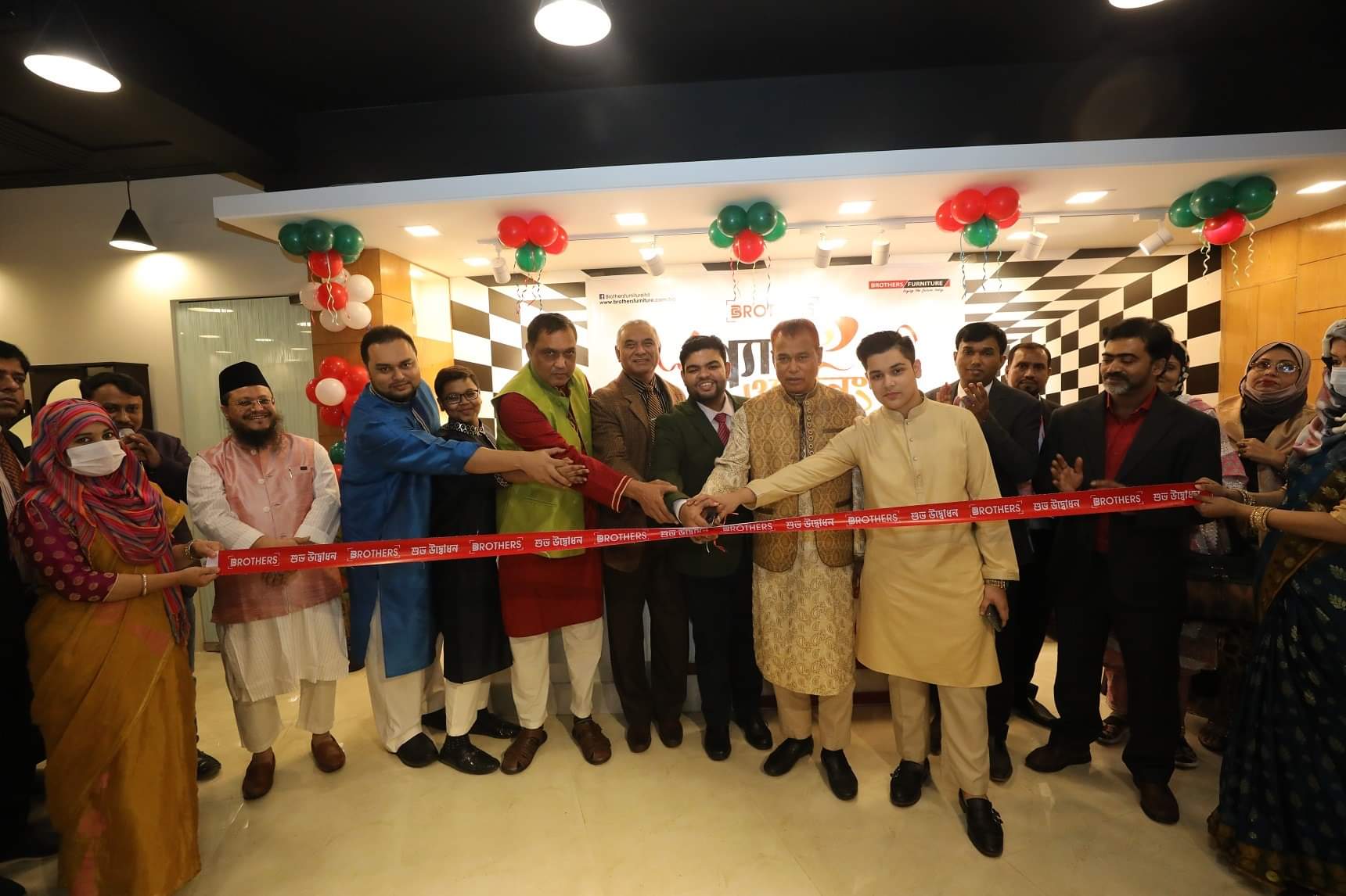 ব্রাদার্স ফার্নিচারের শো-রুম এখন এলিফ্যান্ট রোডে !