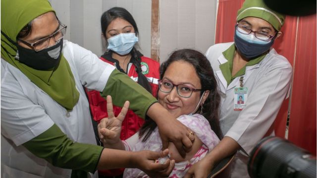 করোনা ভ্যাকসিন নিলেন ১ লাখের বেশি মানুষ
