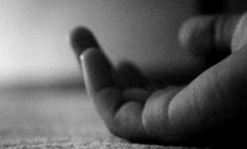 মুগদায় মসজিদের ছাদ থেকে পড়ে যুবকের মৃত্যু