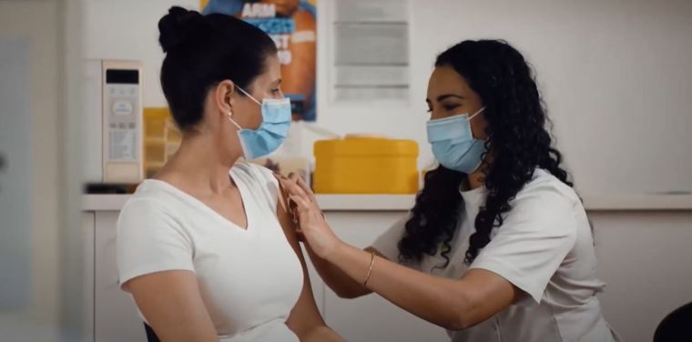 বিশ্বজুড়ে কমেছে করোনায় মৃত্যু ও শনাক্তের সংখ্যা