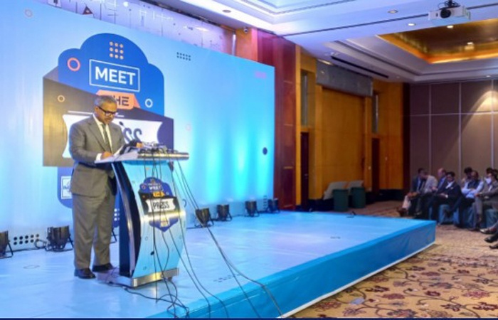 নভেম্বরে