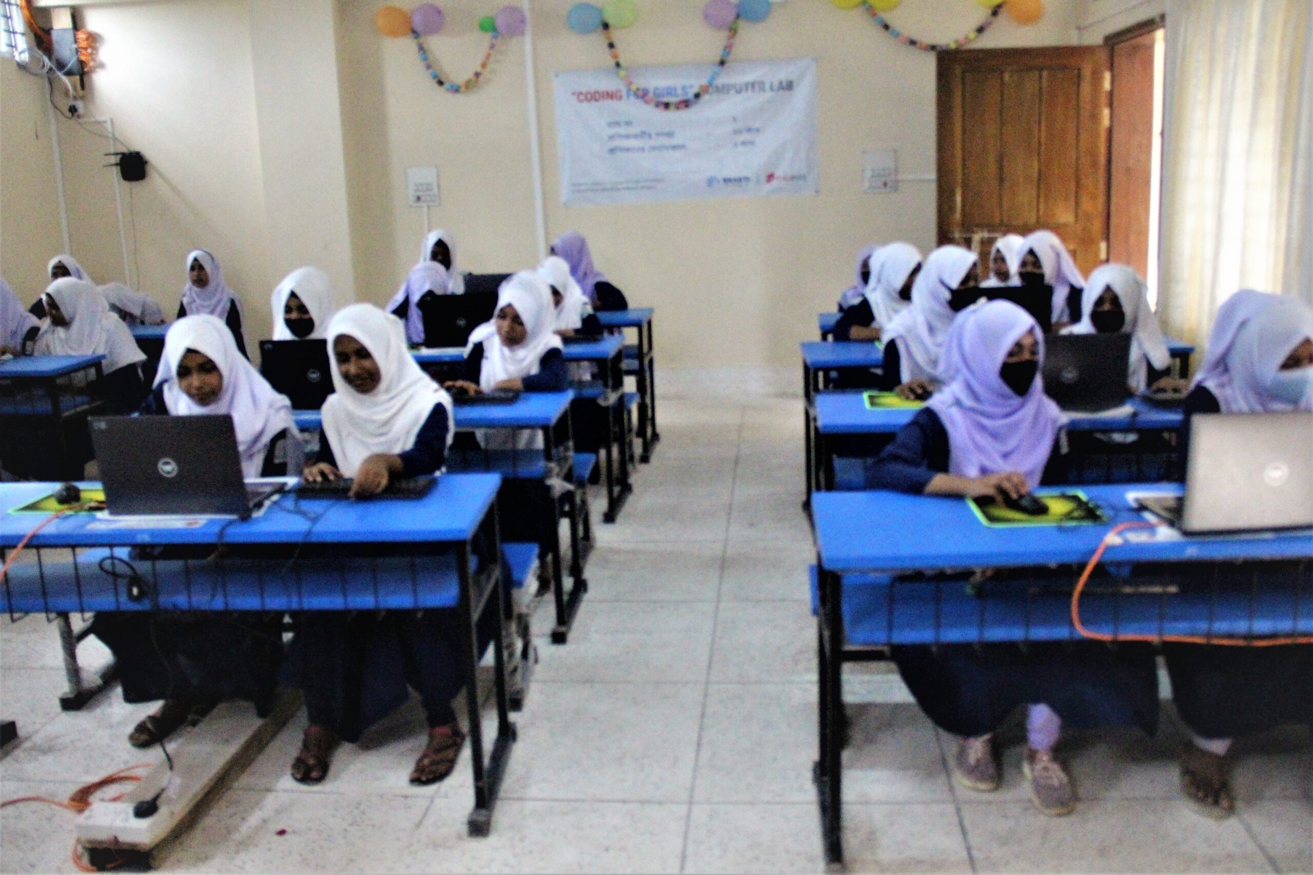 বিনামূল্যে শিক্ষার্থীদের তথ্যপ্রযুক্তি প্রশিক্ষণ প্রদান শুরু করলো শক্তি ফাউন্ডেশন এবং অকুলীন টেক বিডি