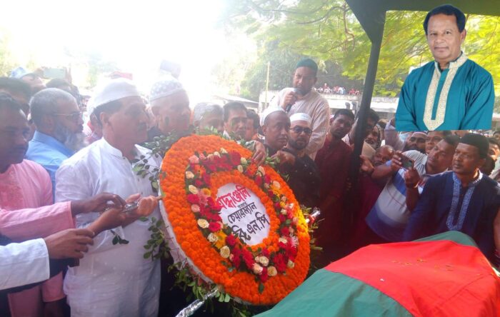 বীর মুক্তিযোদ্ধা মশিউর রহমান পিতা-মাতার কবরের পাশে চিরনিদ্রায় শায়িত