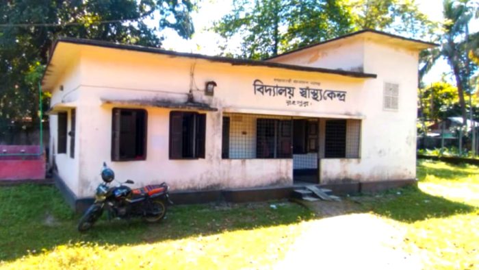 রংপুরে বিদ্যালয় স্বাস্থ্য কেন্দ্রের অচলাবস্থা, মিলছে না স্বাস্থ্যসেবা