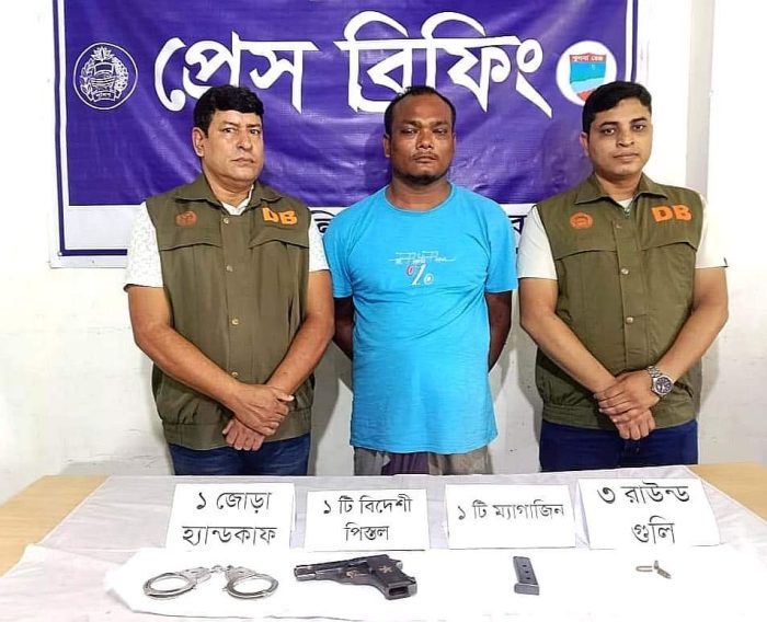 শার্শায় অস্ত্র ও গুলিসহ আটক এক