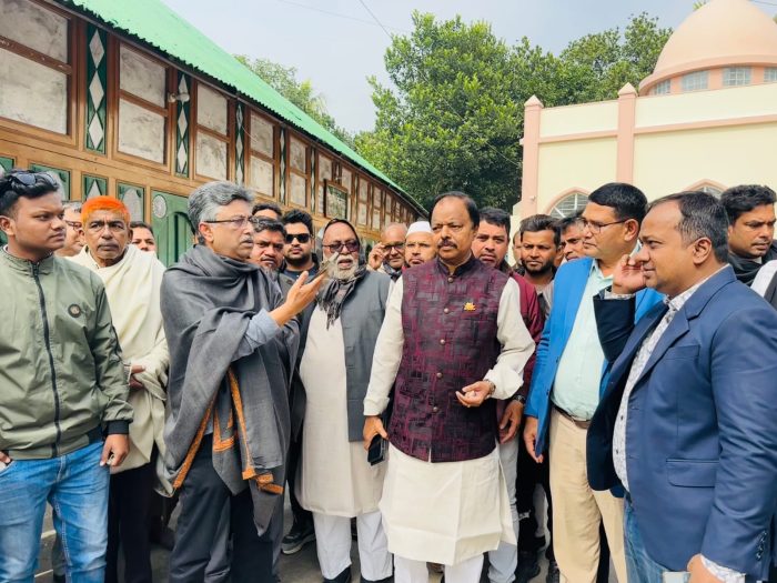 সংবিধান মোতাবেক বিরোধী দল তাদের নেতা ঠিক করে নিবেন : চীফ হুইপ