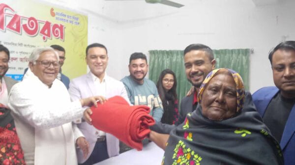 বন্ধনের শীতবস্ত্র বিতরণ