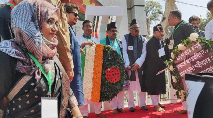 বেনাপোল সীমান্তে আন্তর্জাতিক মাতৃভাষা দিবসে দুই বাংলার মিলন মেলা