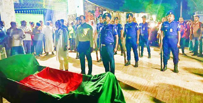 শার্শায় বীর মুক্তিযোদ্ধা জালাল’কে রাষ্ট্রীয় মর্যাদায় দাফন