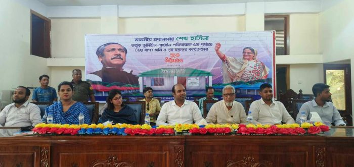 শার্শায় ভূমিহীন-গৃহহীন পরিবারকে জমি ও গৃহ হস্তান্তর কার্যক্রমের শুভ উদ্বোধন