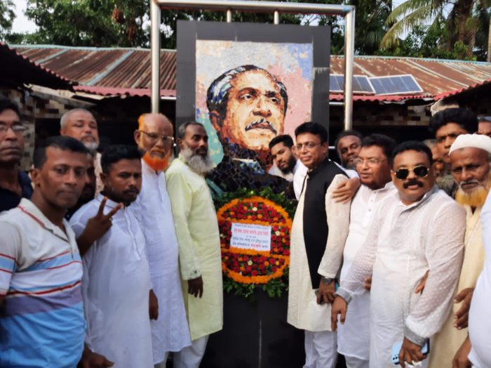 নবনির্বাচিত উপজেলা পরিষদ চেয়ারম্যান আলমগীর সিদ্দিকীর শপথ গ্রহণ