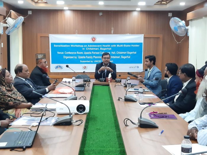 চিতলমারীতে ইউনিসেফ বাস্তবায়নে কিশোর স্বাস্থ্য বিষয়ক কর্মশালা