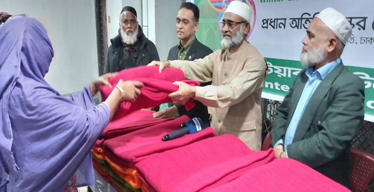 ঢাকা ভলান্টিয়ার ফাউন্ডেশনের শীত বস্ত্র বিতরণ