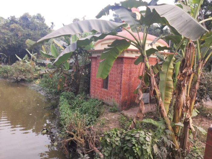 চিতলমারীতে বিলীন হবার পথে, একমাত্র প্রাচীন শিব মন্দির!