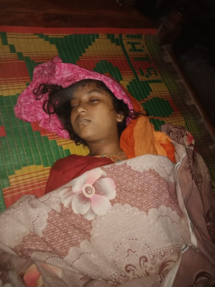 শার্শায় গৃহবধূর গলায় ফাঁস! আত্মহত্যা নাকি হত্যা?