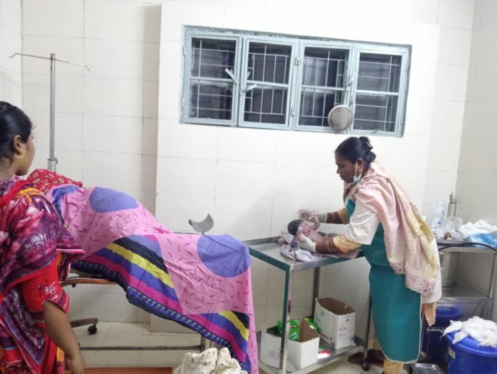 মোড়েলগঞ্জ বলইবুনিয়া মডেল ইউনিয়ন স্বাস্থ্য ও পরিবার কল্যাণ কেন্দ্রে, ঈদেও চলমান সেবা