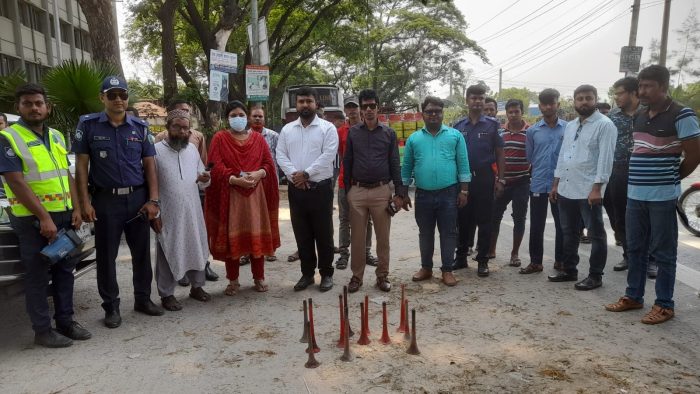 ঝিনাইদহের মহাসড়কে শৃঙ্খলা ফেরাতে ভ্রাম্যমাণ আদালতের অভিযান