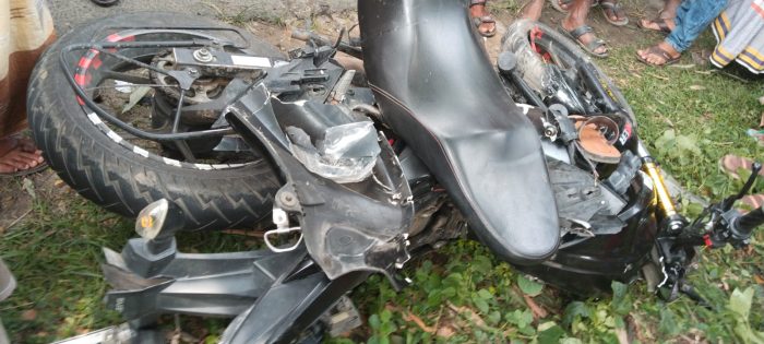 শৈলকুপায় ট্রাক চাপায় মোটরসাইকেল আরোহী স্কুলছাত্র নিহত।