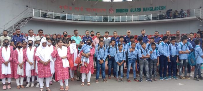 ভারতে পাচার হওয়া ৩৬ জন শিশু কিশোর কিশোরী ও নারীর, স্বদেশ ফেরত।