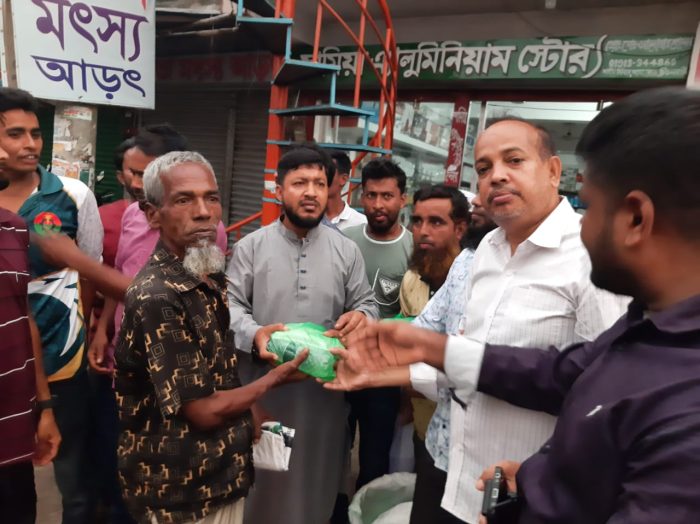 চিতলমারীতে রাষ্ট্রপতি জিয়াউর রহমানের, শাহাদাত বার্ষিকী উপলক্ষে, দোয়া ও খাদ্য বিতরণ।