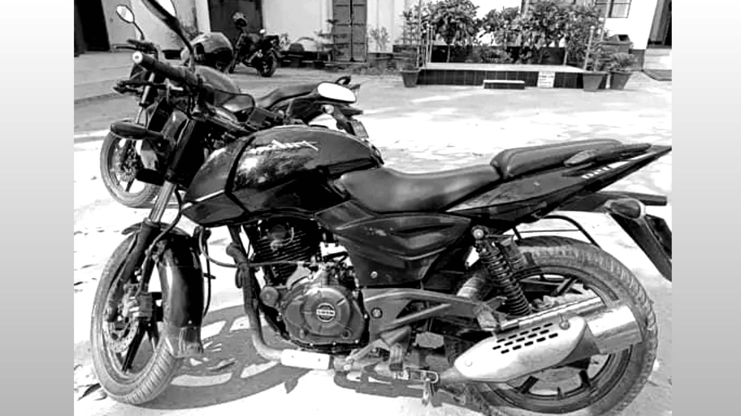 উদ্বেগজনক হারে বাড়ছে রংপুরে মোটরসাইকেল চুরি: চুরি বন্ধে জরুরি পদক্ষেপ দরকার!