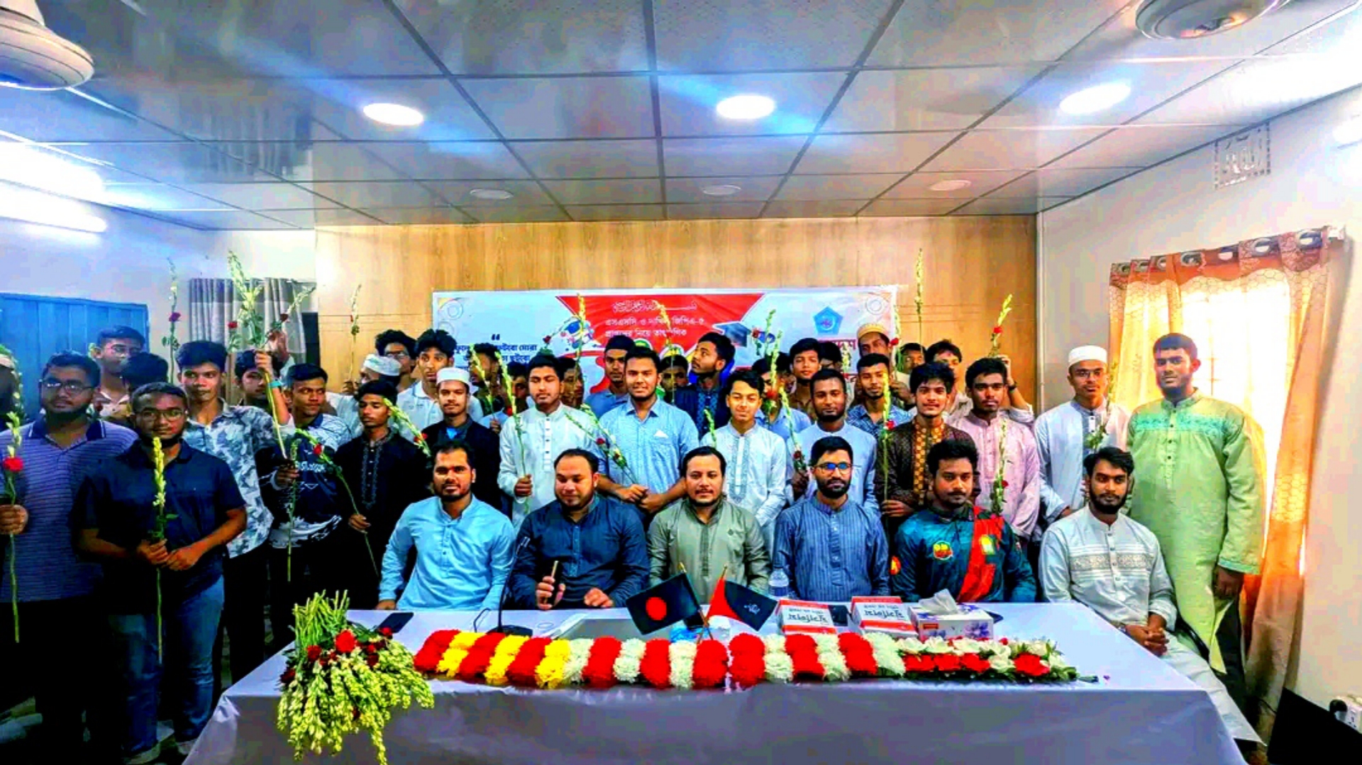 এসএসসি, দাখিল ও সমমানের কৃতি শিক্ষার্থীদের সংবর্ধনা দিল রংপুর মহানগর ছাত্রশিবির