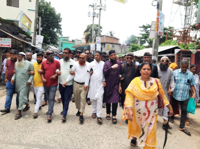 জুলাই বিপ্লবী শহীদদের আত্মার মাগফিরাতে মৌন মিছিল, আলোচনা ও দোয়া অনুষ্ঠিত।